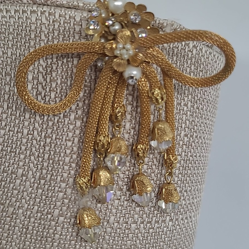 Vintage Mesh Brooch Gold Tone Pearl Rhinestone Tassel Crystal Dangle
